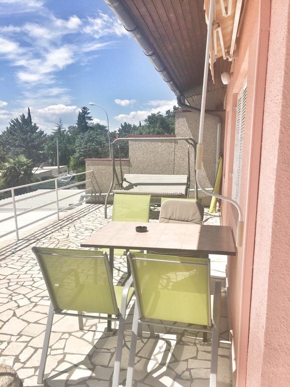 Apartment Marija Selce Exterior foto